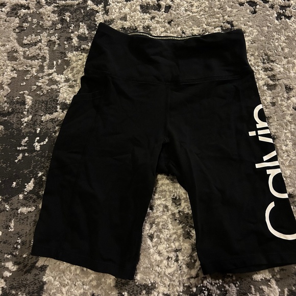 Calvin Klein Biker shorts with pocket - Picture 1 of 4